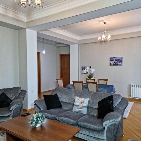 Mayden Family Apartment Bakoe Buitenkant foto